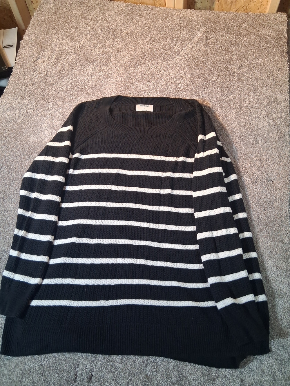 Womens Old Navy Black and White Striped Crewneck Sweater 2xl